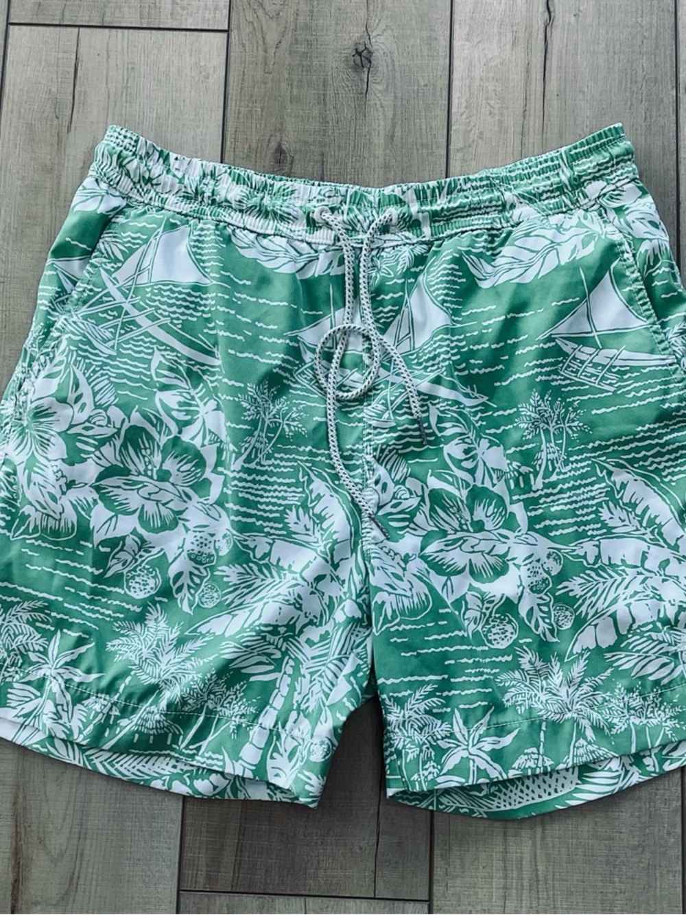 Tommy Bahama Men’s Swim Trunks Size M